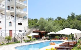Vila Oaza Markovici